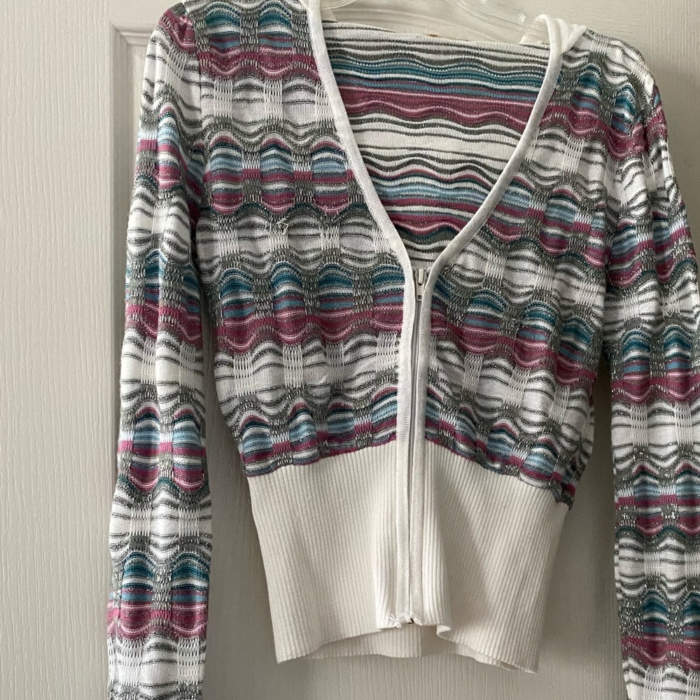 Libby Lu Pettit woman sweater zipper up